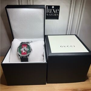 Gucci unisex Black Watch with Green and Red Dial